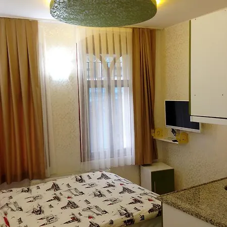 Taksimparis Aparthotel *